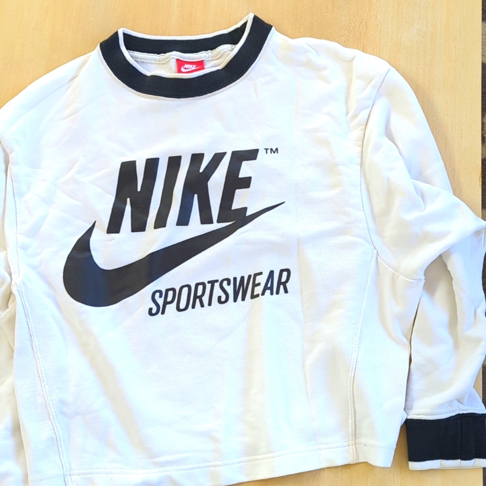 Nike sweatshirt